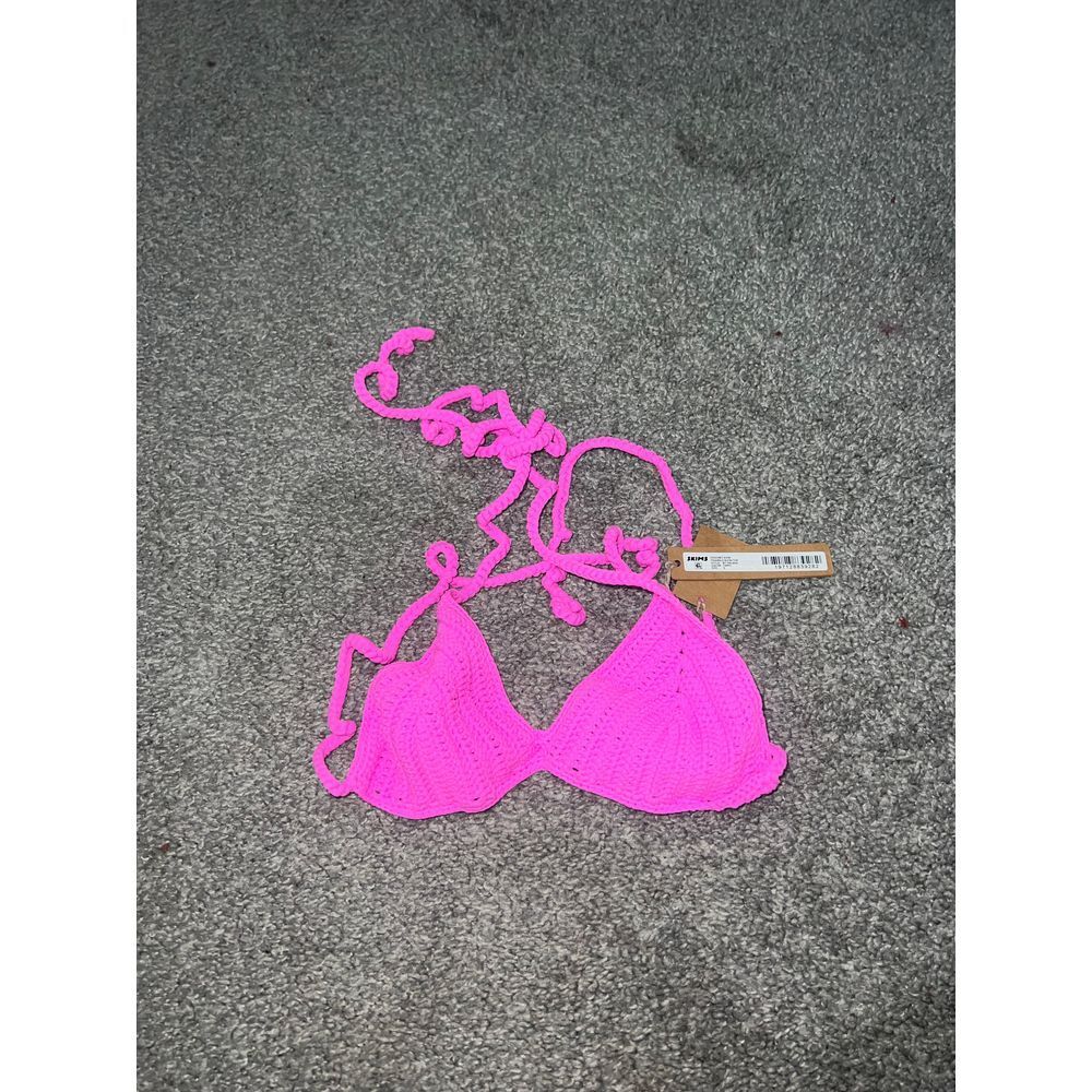 Skims crochet triangle bikini top in taffy size small
